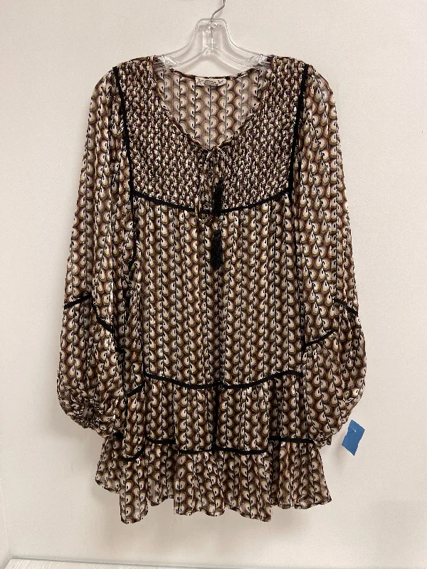 Tunic Long Sleeve By Clothes Mentor In Tan, Size: L