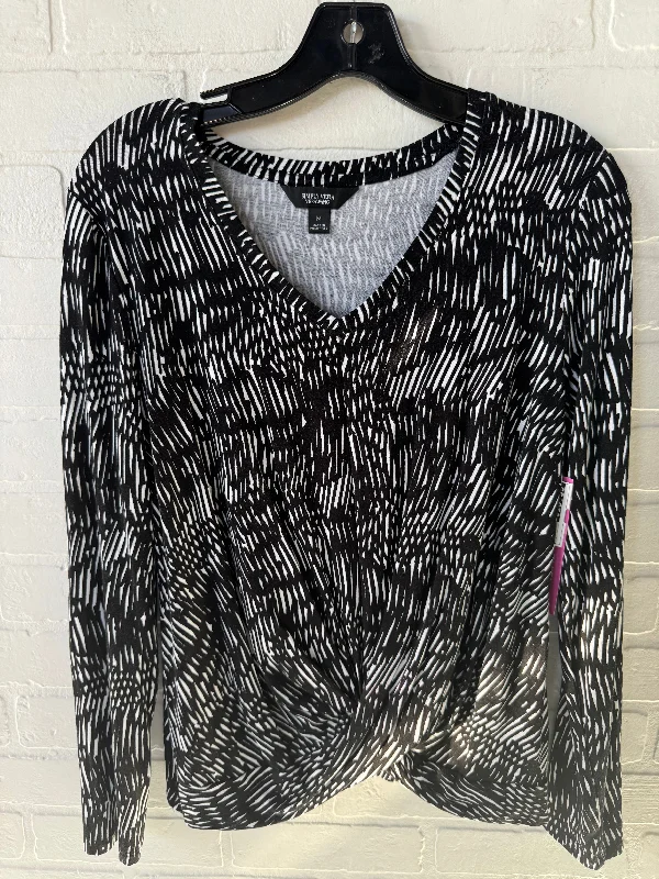 Top Long Sleeve By Simply Vera In Black & White, Size: M