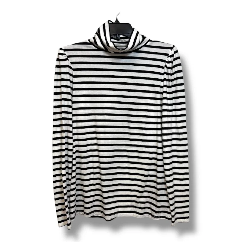 Top Long Sleeve By Crown And Ivy In Striped Pattern, Size: M