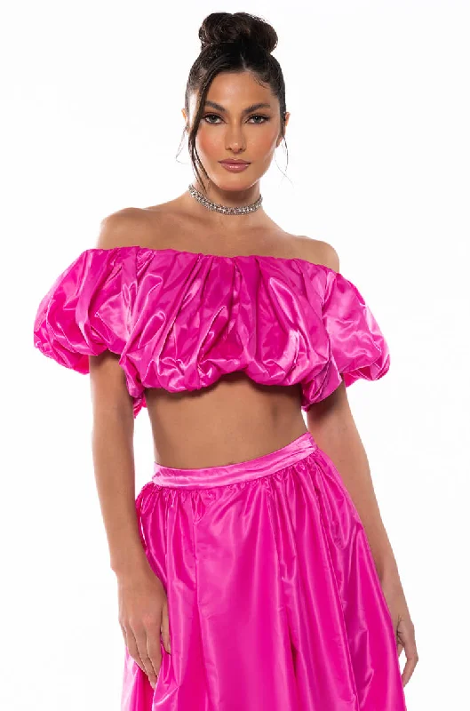 DRESS LIKE ROYALTY VOLUME CROP TOP